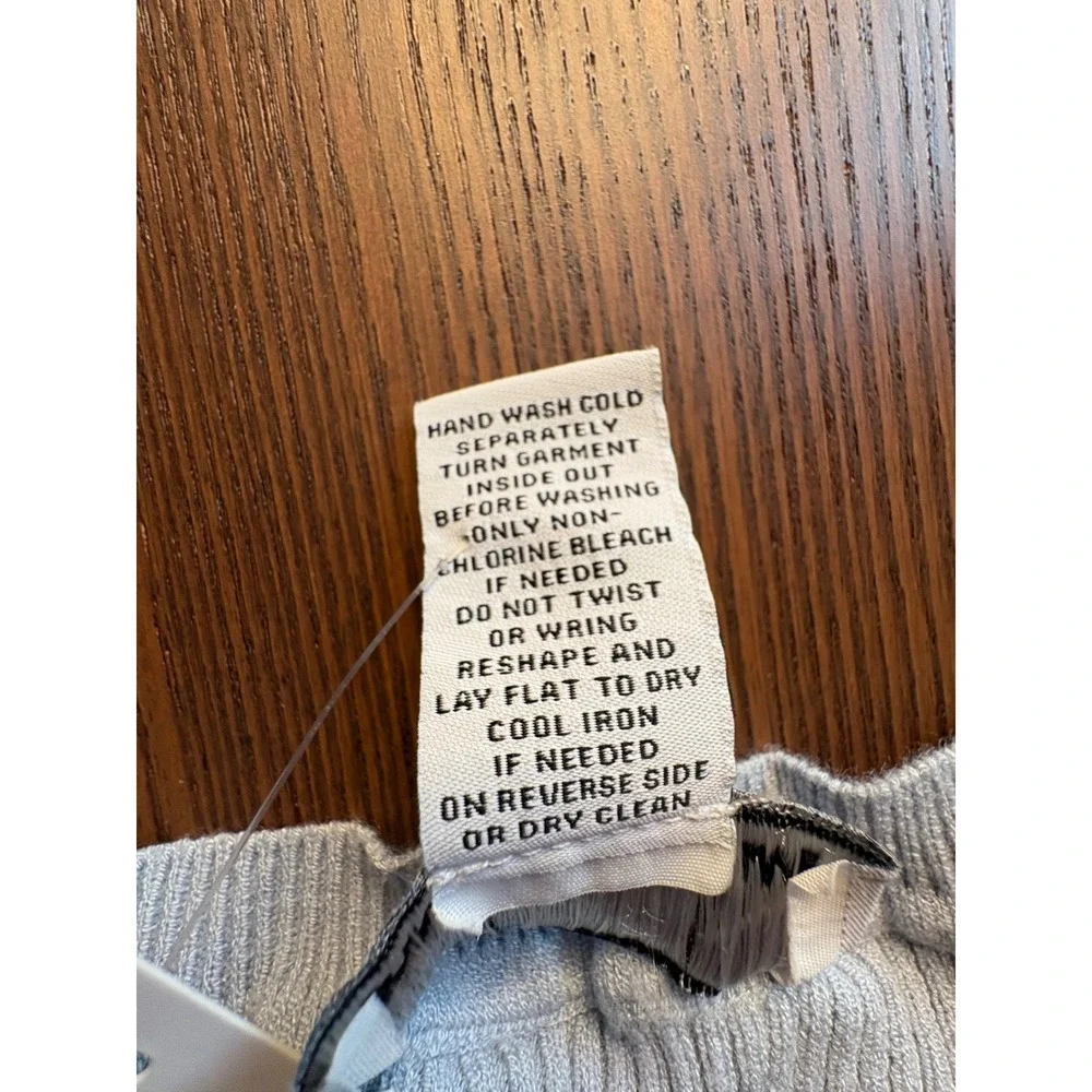 Carmen Marc Valvo Womens Light Blue Ribbed Cutout Neck Knit Top NWT - Picture 4 of 11